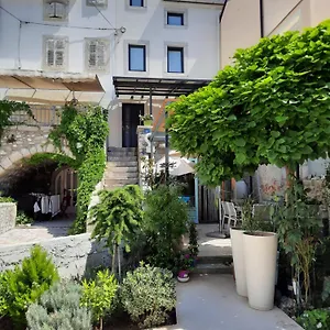 Nautica Faggioni Bed & Breakfast
